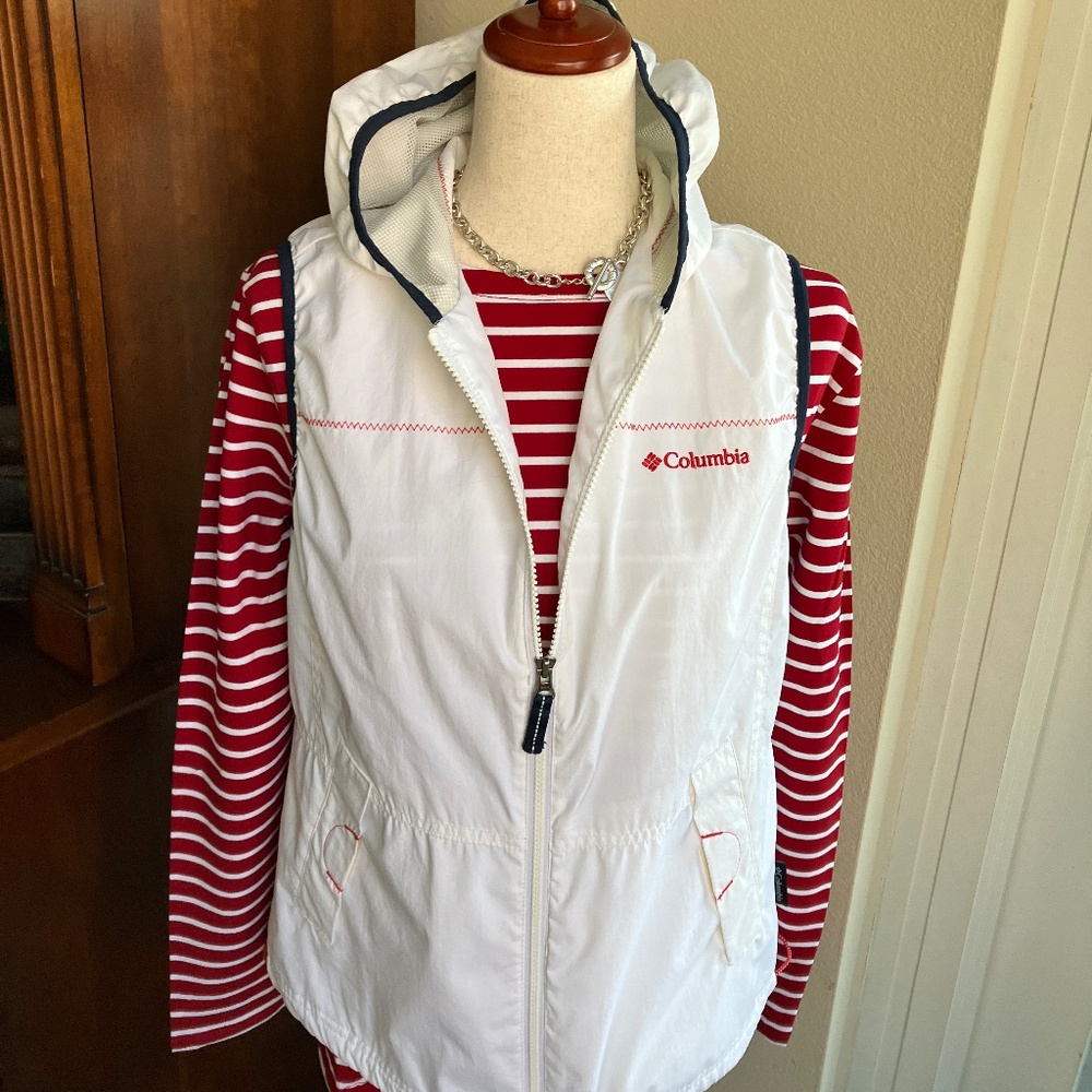 Columbia Sports Co. Zippered Sailing Vest with Hoodie - Medium